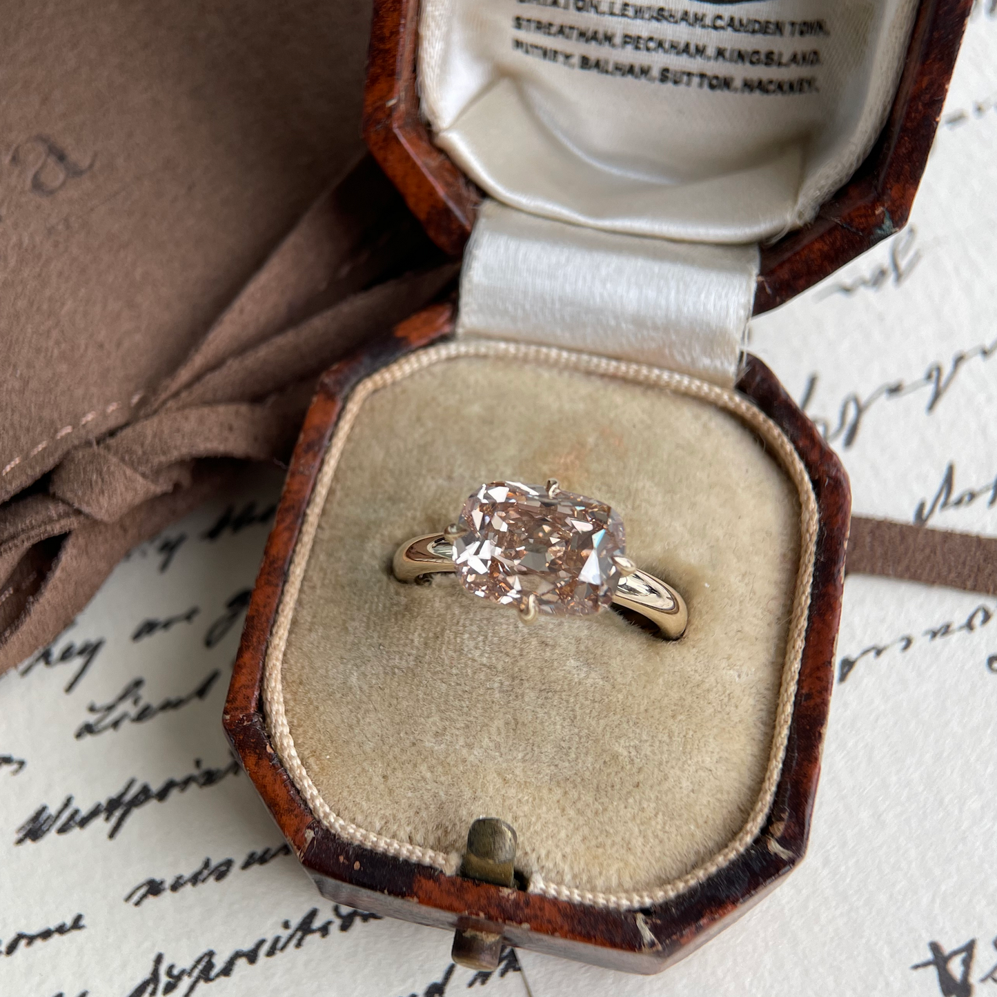Alice-Champagne Altschliff-Cushion Ring mit im Labor gezüchtetem Diamanten