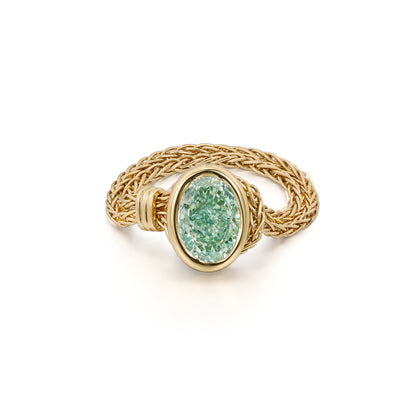 Ring mit ovalem, im Labor gezüchtetem Diamanten von Faith-Green