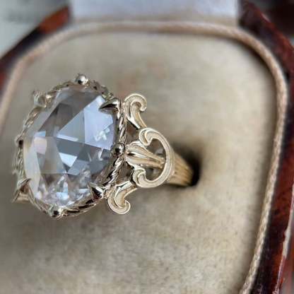 Lark-Ovaler Verlobungsring mit im Labor gezüchtetem Diamanten im Rosenschliff