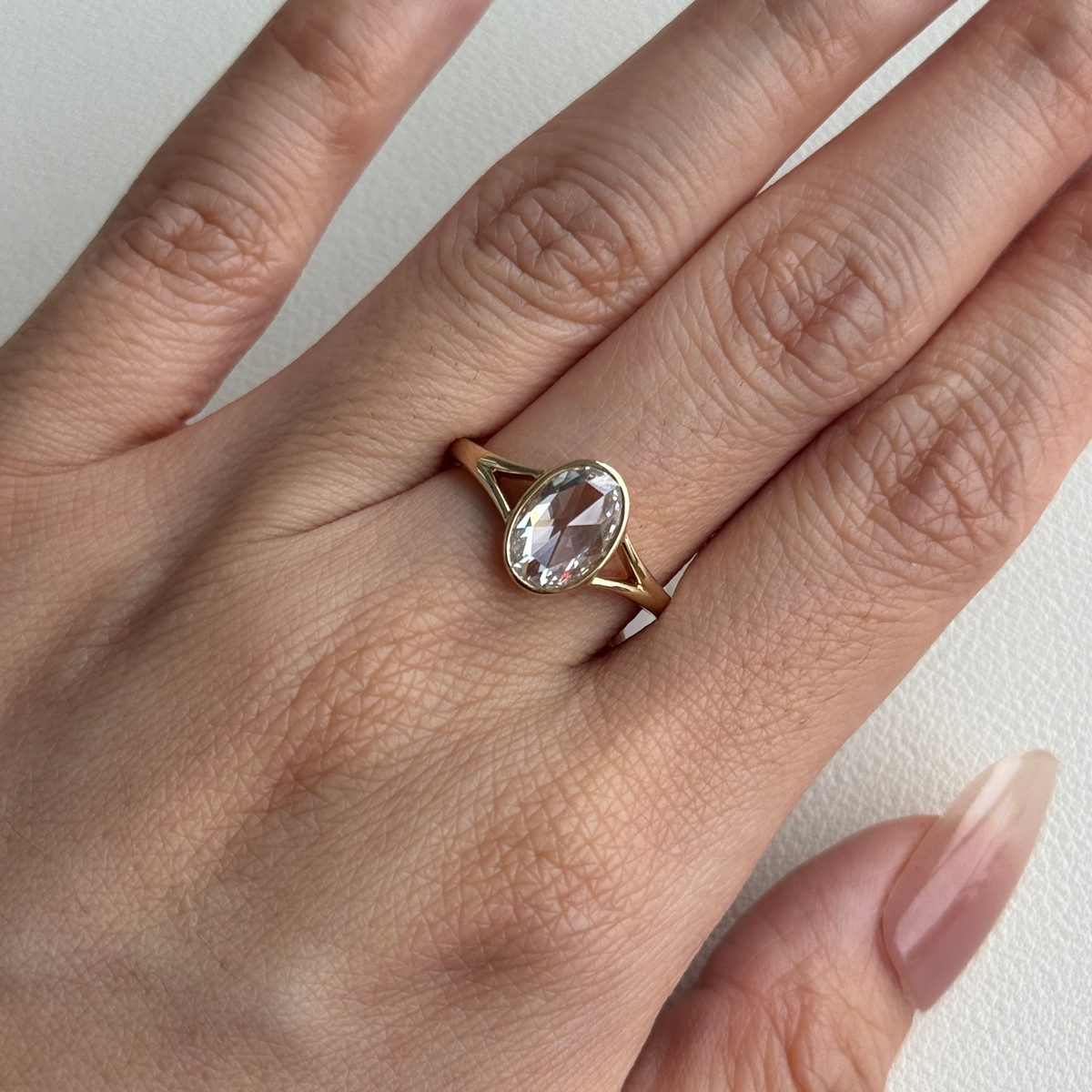 Verlobungsring mit Penelope-Oval-Rosenschliff-Laborzuchtdiamanten