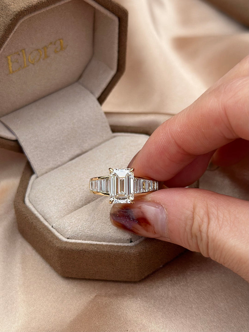 Emerald cut Diamond Ring