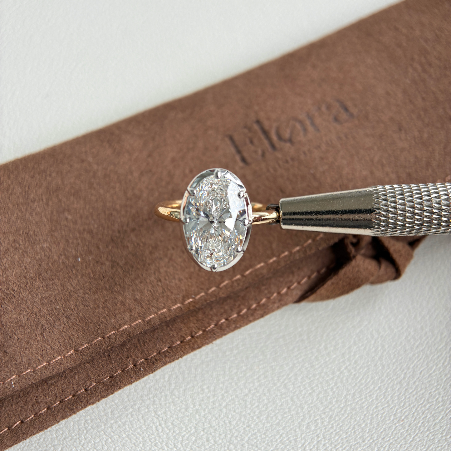Lena-Verlobungsring mit ovalem Labor-Diamant, 4,08 ct