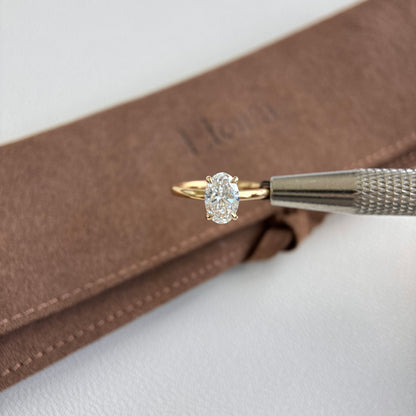Luna-2,05ct ovaler Labor-Diamantring