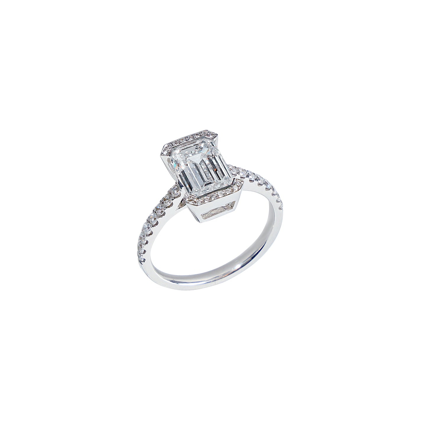 Mila - Emerald Cut Diamond Ring