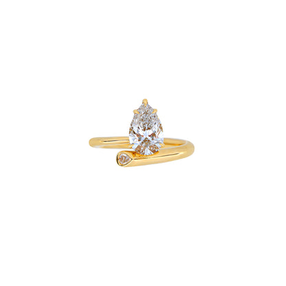 Maya - Golden Teardrop Elegance Ring