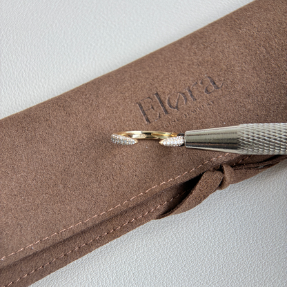 Mesa-Ring mit im Labor gezüchtetem Diamanten im Rundschliff und offener Ringschiene