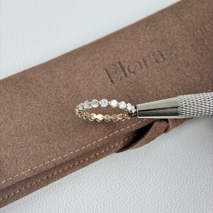 Aura-Ring mit rundem Labor-Diamant