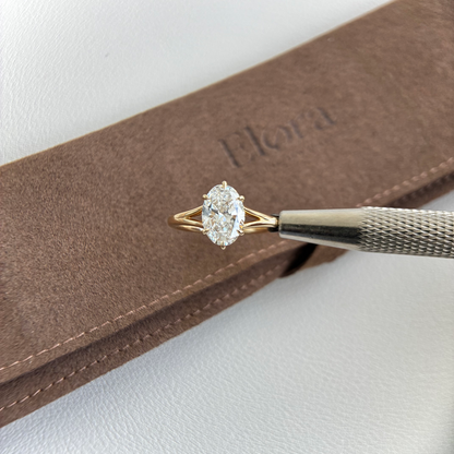 Edith-2.02 Karat ovaler, im Labor gezüchteter Diamantring