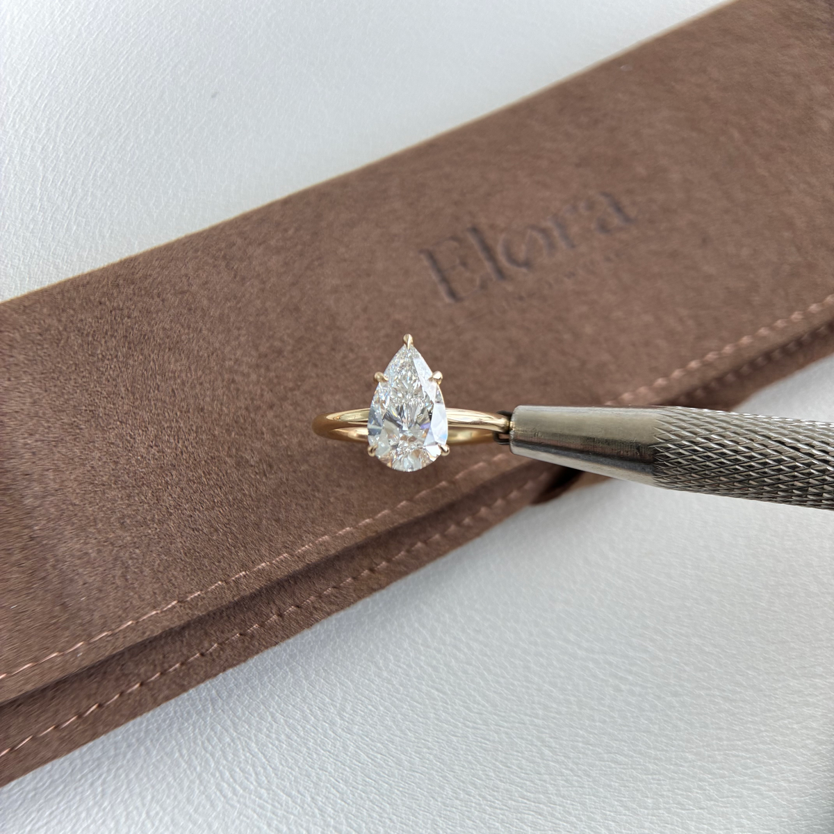 Hannah-2.09ct Birnenförmiger Laborgezüchteter Diamantring