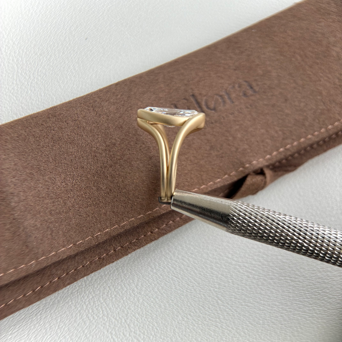 Celeste-Moval Cut Lab Grown Diamant Verlobungsring