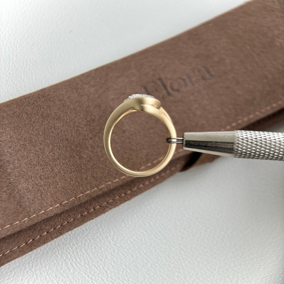 Celeste-Moval Cut Lab Grown Diamant Verlobungsring