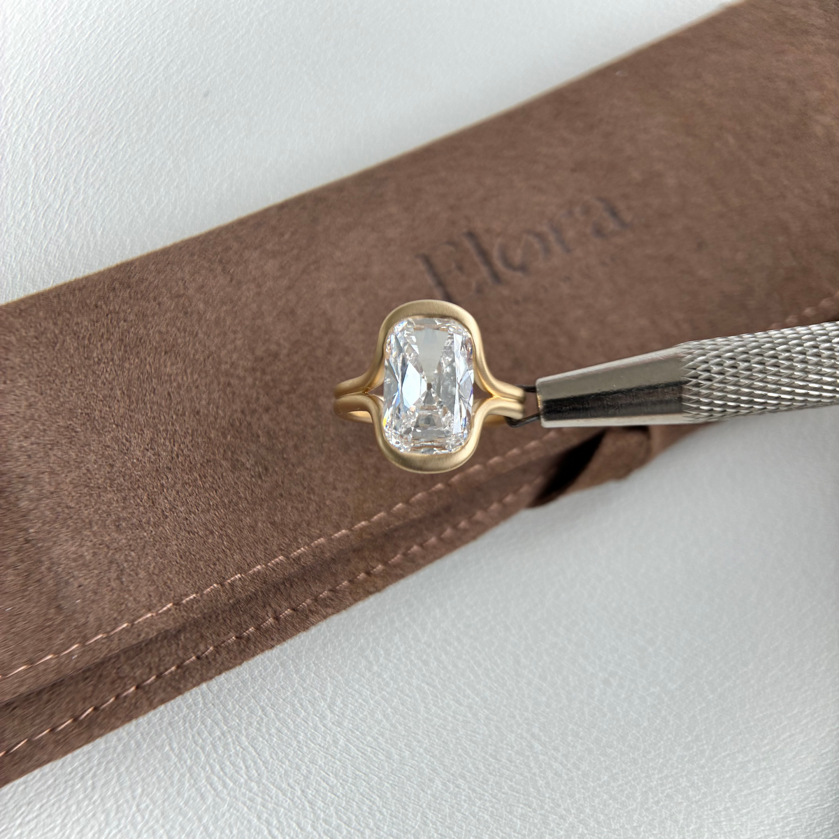 Celeste Verlobungsring mit im Labor gezüchtetem Diamanten im Altschliff