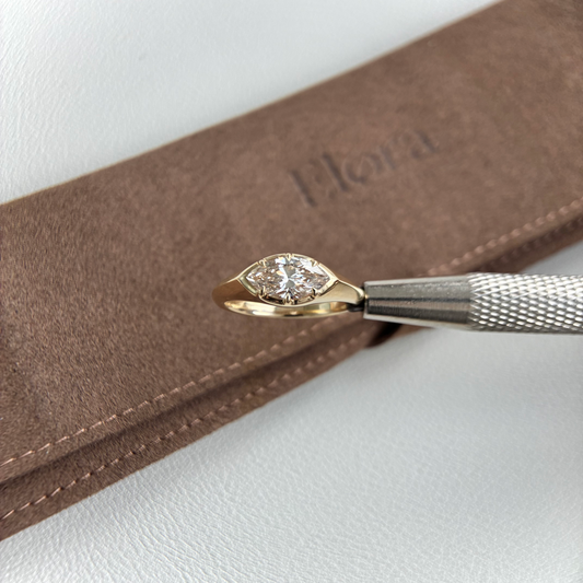 Lake-Marquise-Schliff Lab Grown Diamant Pinky Ring