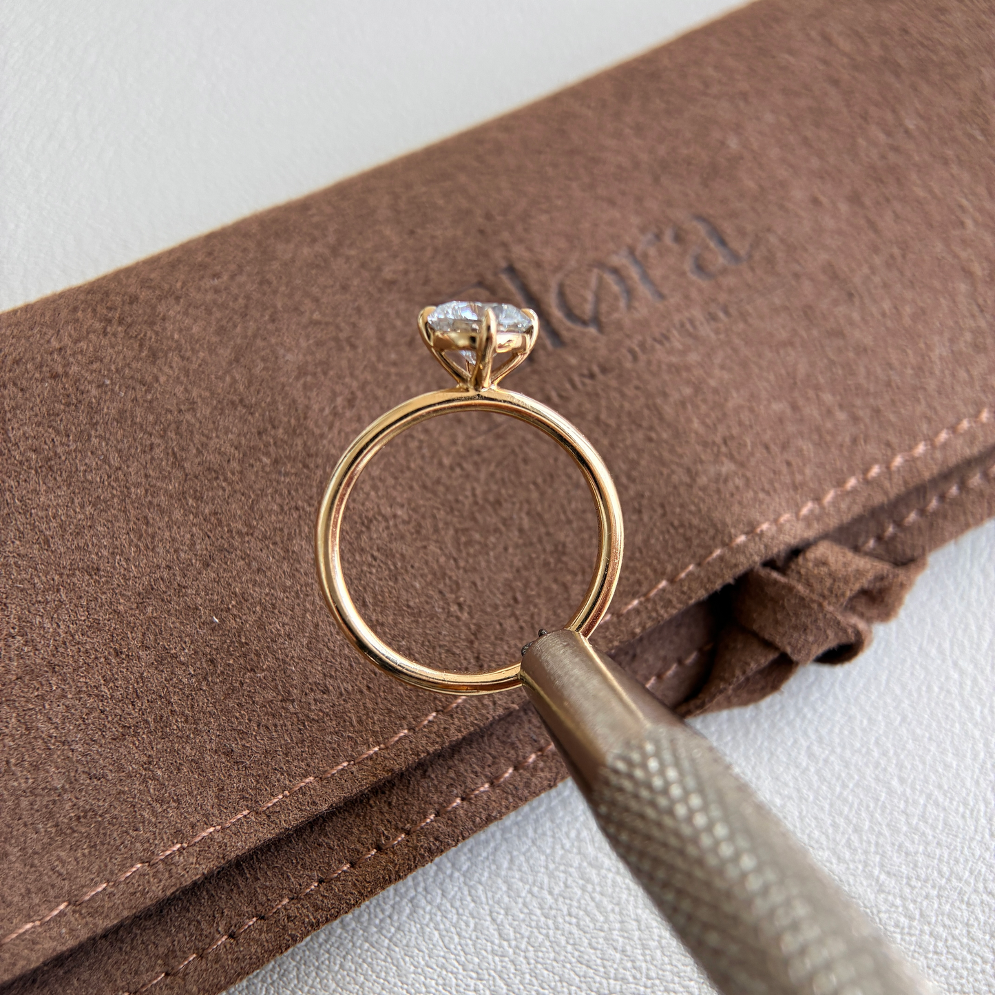 Layla-1.08ct runder Labor-Diamantring