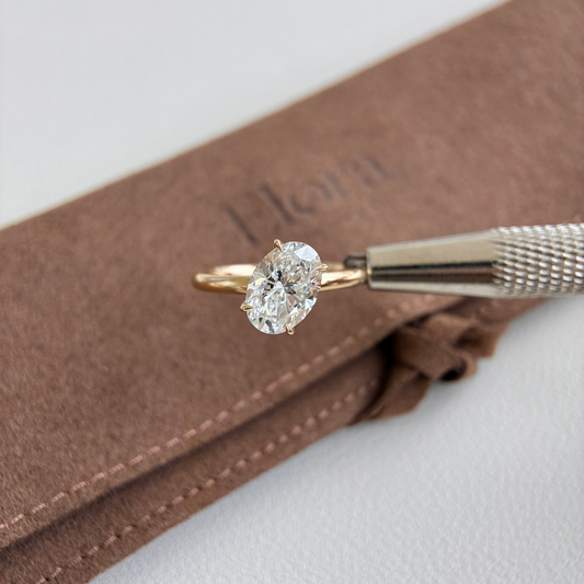 Mira-2.03 Karat oval geschliffener, im Labor gezüchteter Diamantring