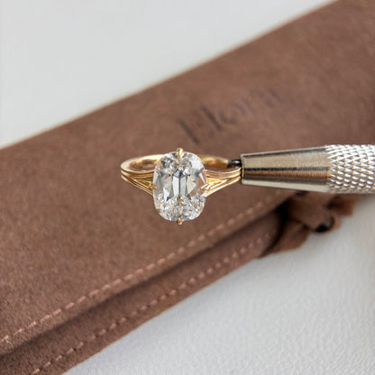 Esther-Verlobungsring mit 3,21 ct im Altschliff-Labor-Diamant