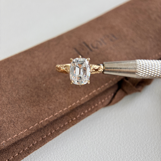 Verlobungsring mit im Labor gezüchtetem Diamant im Altschliff, 3,12 ct, Modell Vale