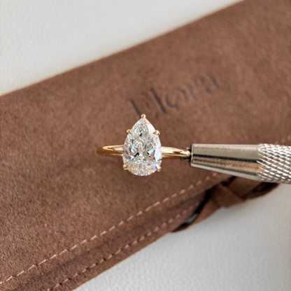 Hannah-2.09ct Birnenförmiger Laborgezüchteter Diamantring