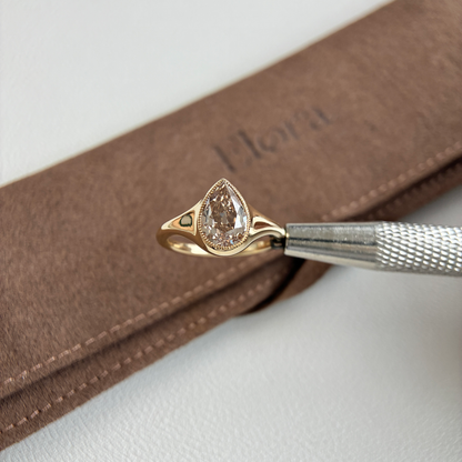 Eddy-Champagne Kissen-Altschliff Laborgezüchteter Diamantring