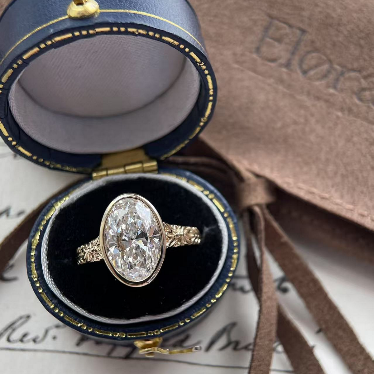 Farro-Champagner-Altschliff-Oval-Labor-Diamantring