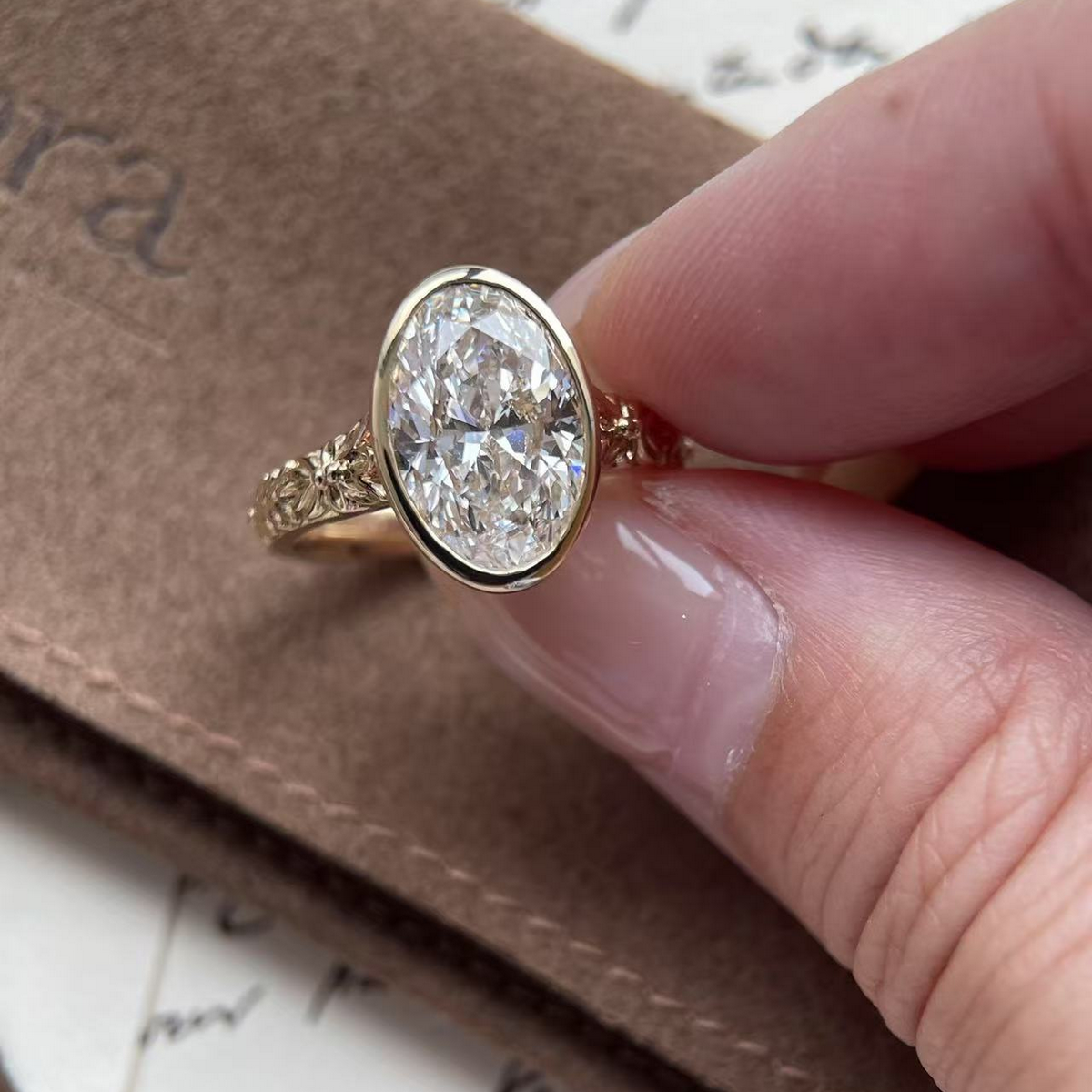 Farro-Champagner-Altschliff-Oval-Labor-Diamantring