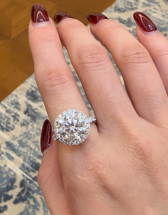 Round cut Diamond Halo Pave Ring