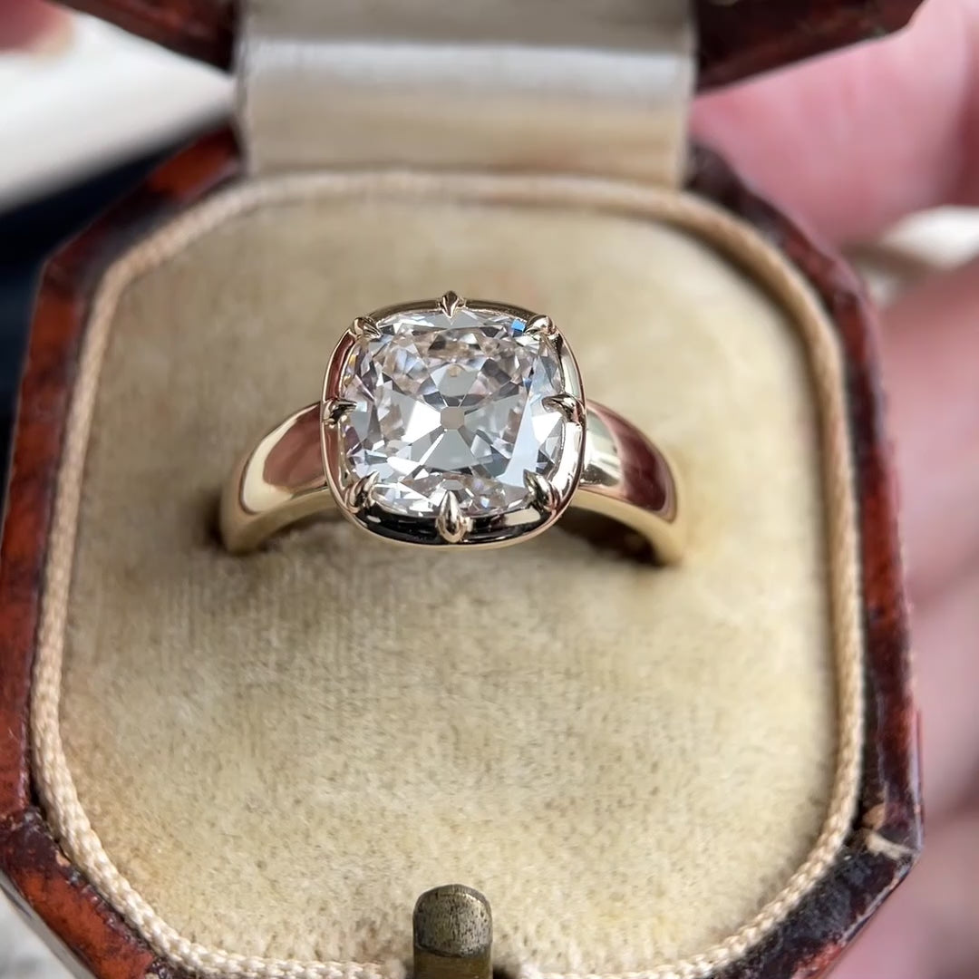 Verlobungsring mit im Labor gewachsenem Diamanten im Altschliff – Modell Zoey