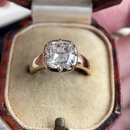 Verlobungsring mit im Labor gewachsenem Diamanten im Altschliff – Modell Zoey