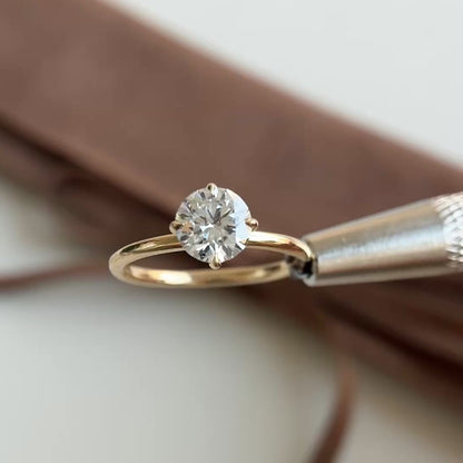 Layla-1.08ct Round Cut Lab Grown Diamond Ring