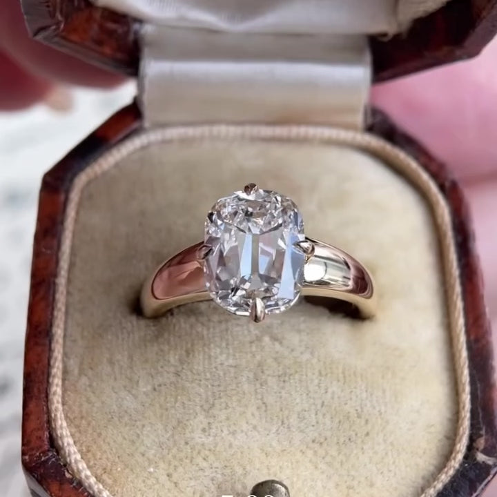 Sintra-Verlobungsring mit im Labor gezüchtetem Diamanten im Old Mine Cut