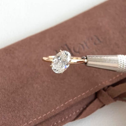 Mira-2.03 Karat oval geschliffener, im Labor gezüchteter Diamantring