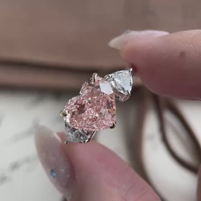 Aurora - Rosafarbener herzförmiger Labordiamantring