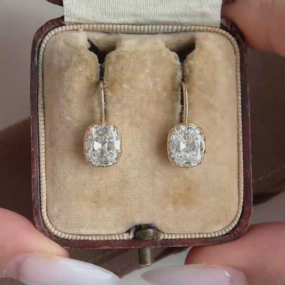 Ohrhänger mit altgeschliffenen Kissenschliff-Diamanten und Krappenfassung