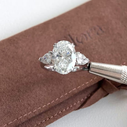Dakota-5.03ct ovalgeschliffener, im Labor gezüchteter Diamantring