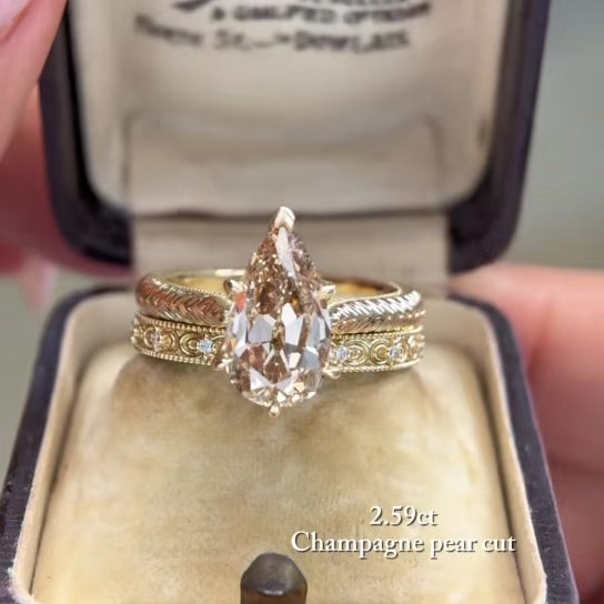 Senna-Vintage Scrollwork Engraved Diamond Stacking Band